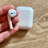 AirPods 2 3