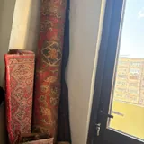 Стул, тумбочка под телевизор, холодильник, письменный стол, ковры 4