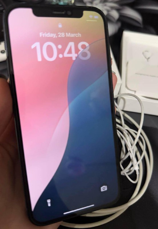 Iphone 12 64 GB with everything 2