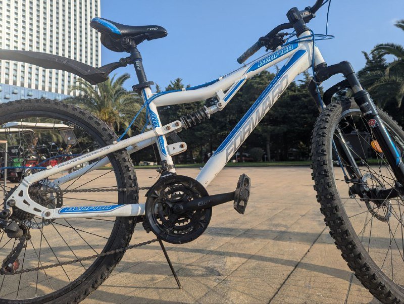 Велосипед двухподвес с комплектом насос и мультитул 7