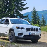 Jeep Cherokee 80-летняя юбилейная версия 4