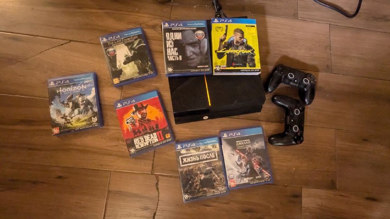 PS4 500GB, 2 джойстика, игры