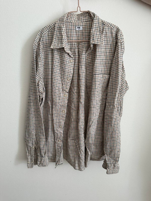 рубашка Uniqlo мужская, юбка H&M, джинсы Levi's 501 женские, джинсы Levi's 511 мужские, платье Zarina