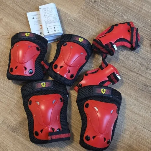 Детская защита Ferrari