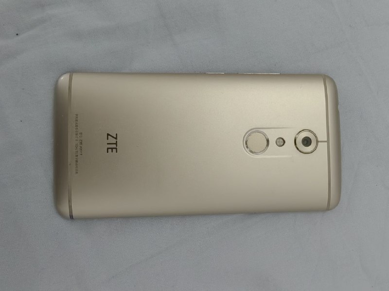 Ноутбук Lenovo Legion 5 Pro, iPhone 6s, телефон ZTE 2