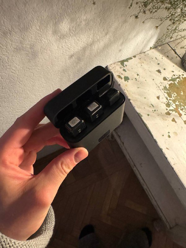 AirPods Max, фитнес-трекер Mi band 7 pro, микрофон петличка 5