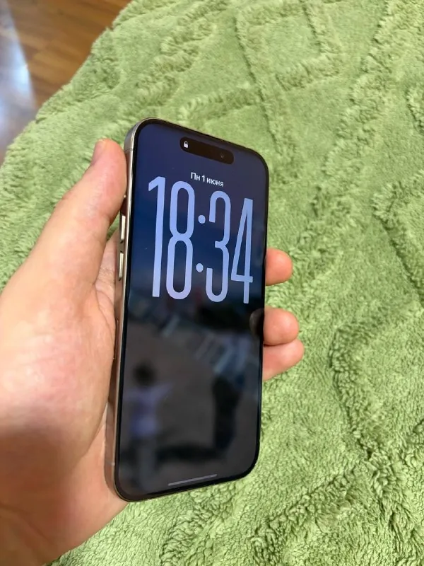 iPhone 15 Pro 256GB 1