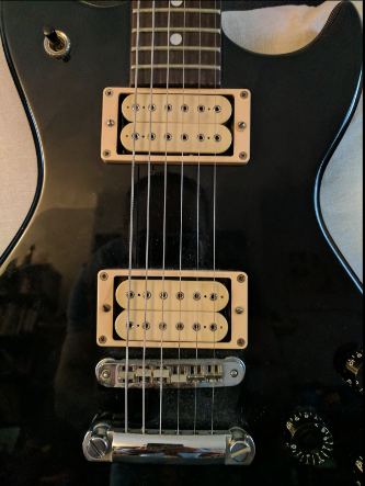 Vox Standard 24 electric guitar 2