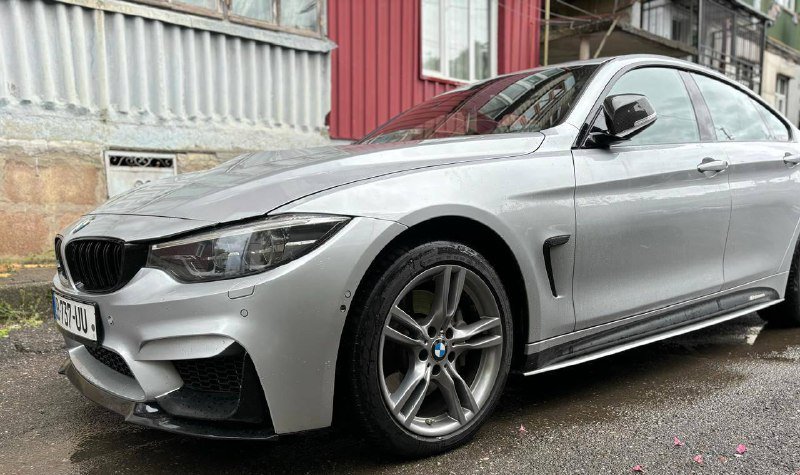 BMW 430i, белый, автомобиль 1