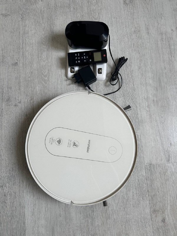 Робот пылесос Hyundai H VCRQ90