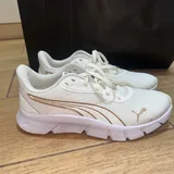 Женские кроссовки Puma 3