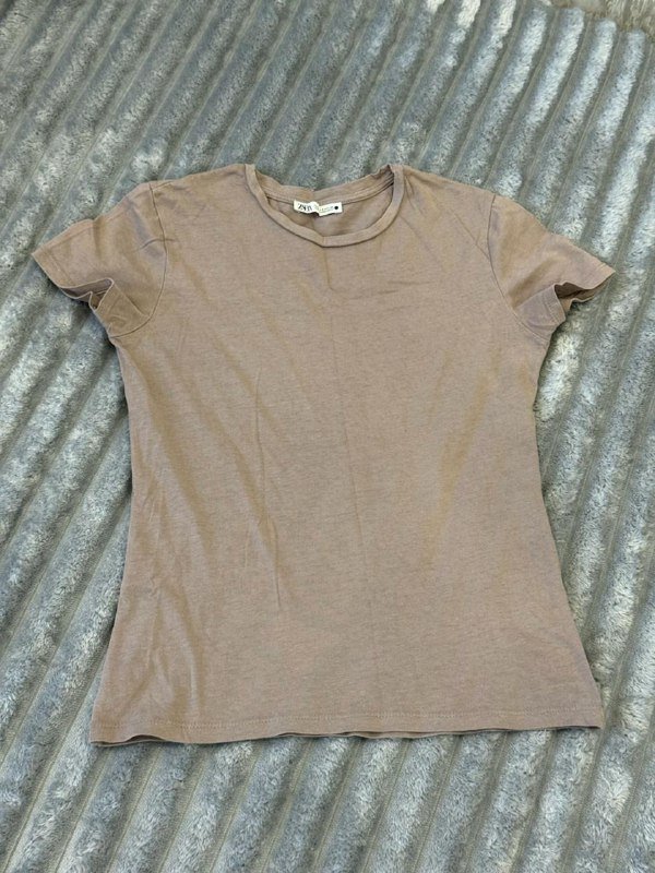 Две женские футболки майки S 2