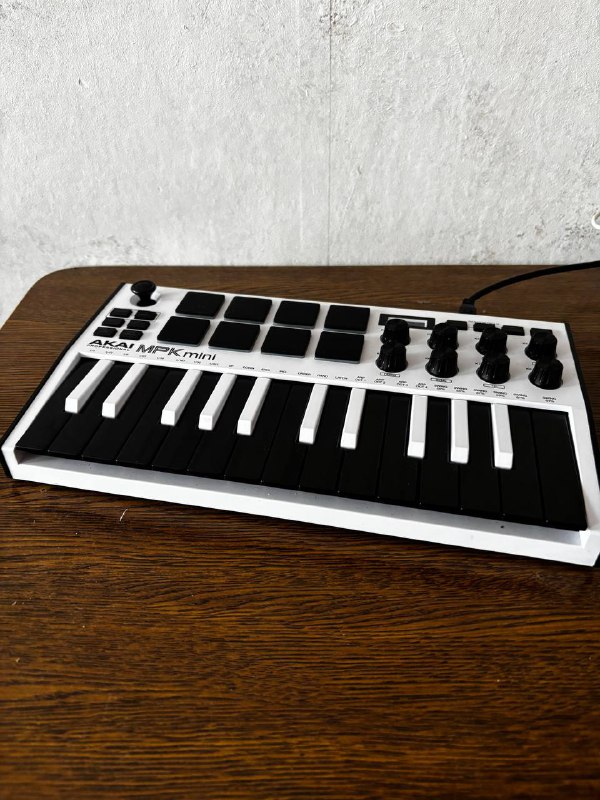 AKAI MPK mini 1