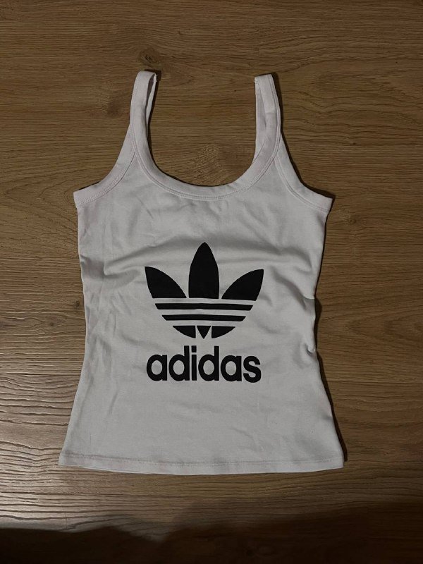 кожанка, майка адидас, thrasher топ, джинсы, сумка studs, брюки винтаж, топ morgan, штаны victoria’s secret, зипка victoria’s secret, джинсовка винтаж 2