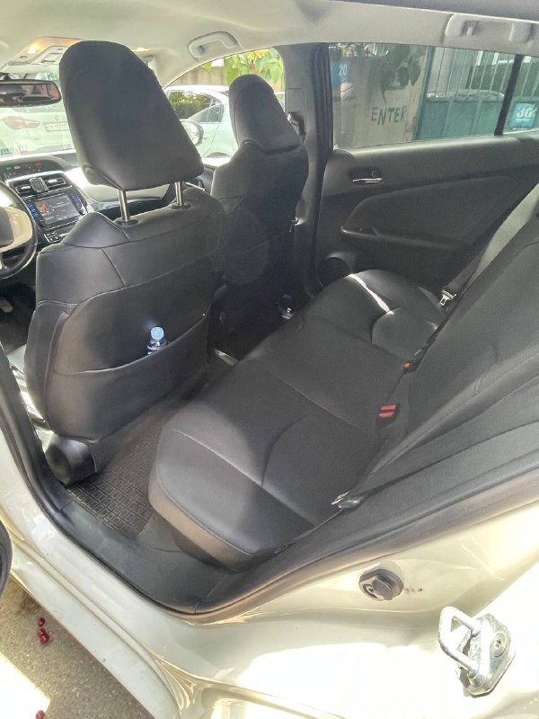 Toyota Prius 2017 года, пробег 179700 км 9