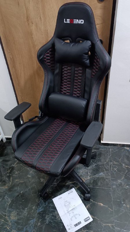 Игровое кресло NIBE с подушками и инструкцией