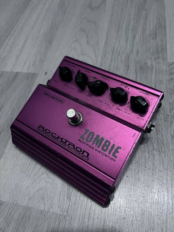 Педаль перегруза Rocktron Zombie distortion, чехол для электрогитары