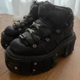 New Rock M-TANK106-C2, Demonia STOMP-08 1