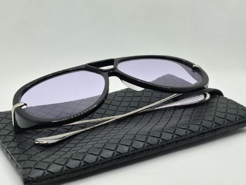 Солнцезащитные очки Bottega Veneta 3