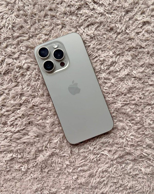 iPhone 15 Pro 128 ГБ с чехлом 2