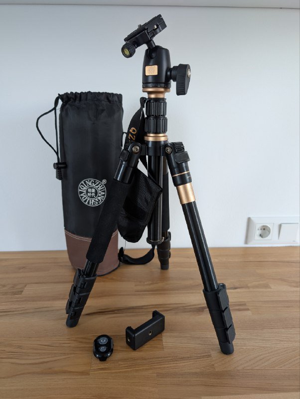 Штатив tripod QZSD Q555 с креплением и bluetooth кнопкой