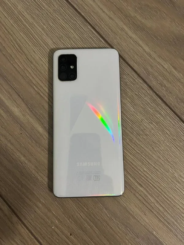 Samsung Galaxy A51 1