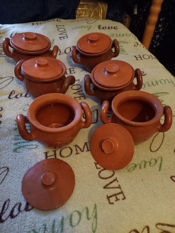 Глиняные порционные горшочки с крышками комплект 6 штук