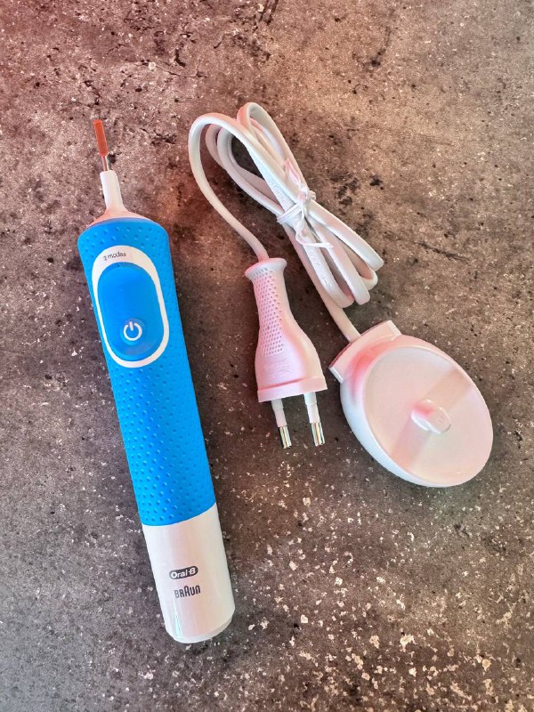 Электрическая зубная щетка Oral-B Vitality