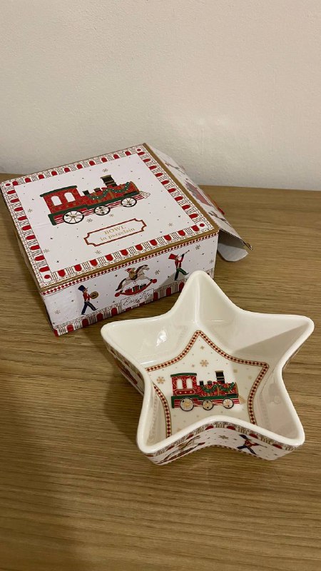 Кофейные капсулы, мерный стакан, стаканы, подарочный набор, полотенце, тарелка, рамка 9