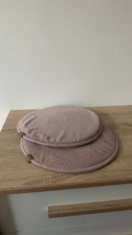 мыло новое laboratorium sub rosa sapo, консилер новый climt perfect skin, патчи от черных точек, поднос с ножками бамбук, кокосовая стружка, бра люстра, обувница, светильник, подушки на стулья 7