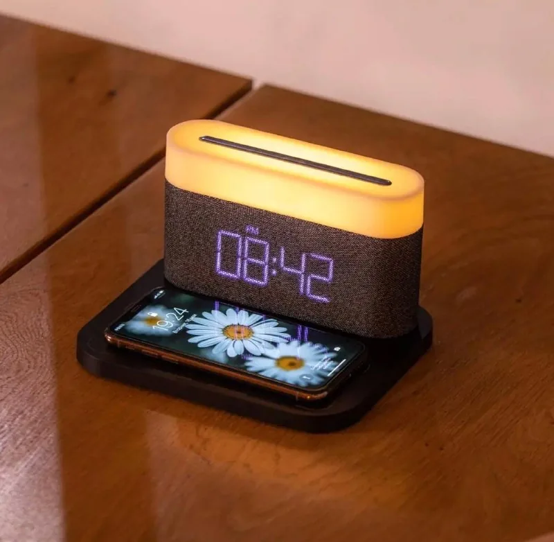 MOYE Aurora лампа-часы-зарядка, Epico Magnetic Wireless Power Bank 1