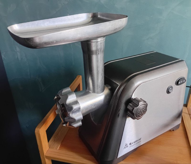 Мясорубка Weimar WE-8070 3600 W электрическая 3