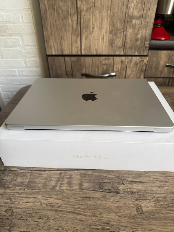 Macbook Pro 14 Inch 2023 M3 8/512 7