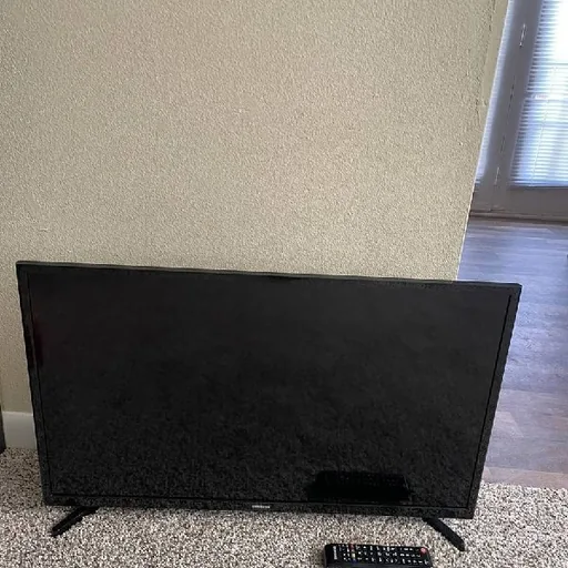 TCL 55P725 55 TV, Samsung 30 TV