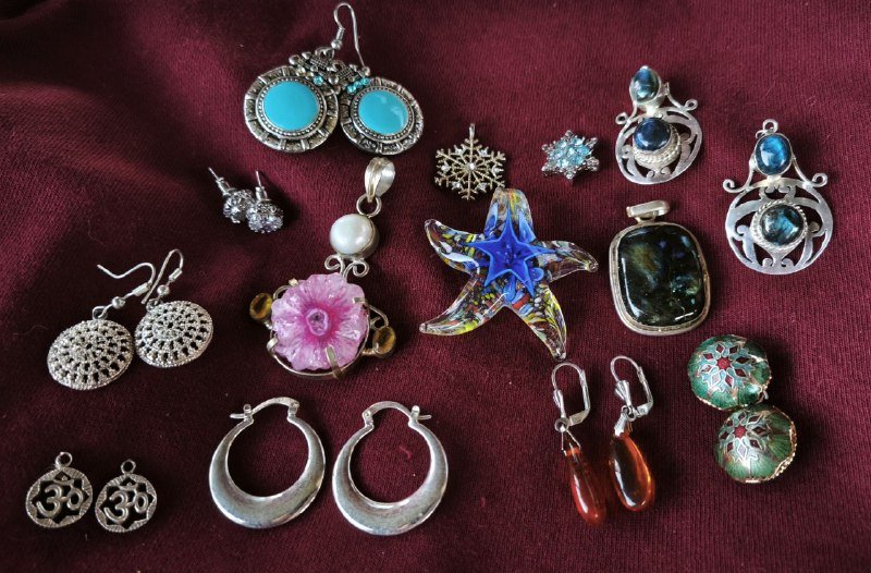 Бижутерия, серебро, кольца, серьги с камнями