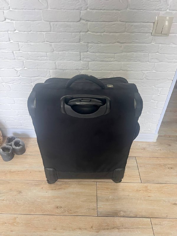 Delsey Fiber Lite 65Cm 4-Wheel Expandable Trolley Case Black 3