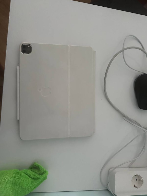 iPad Pro 12.9 M1 Cellular 2TB с аксессуарами 2