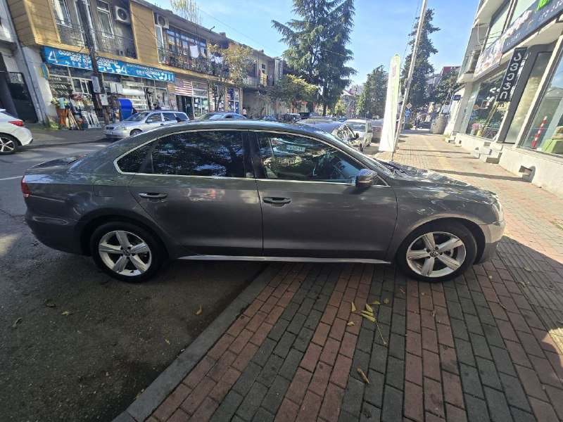 Volkswagen Passat 2.5 SE 2013 4