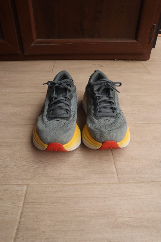 кроссовки Hoka Bondi 8, US 9.5D