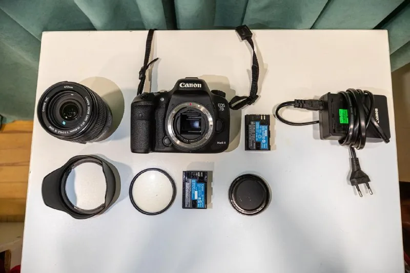 Canon EOS 7D Mark II, объектив 15-85mm 1