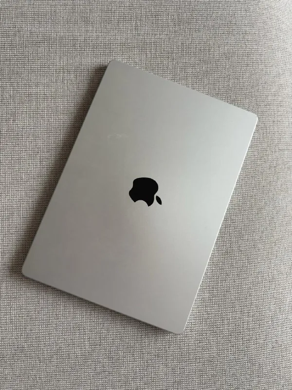 MacBook Pro 14" M3 Pro, 18/512 ГБ 1