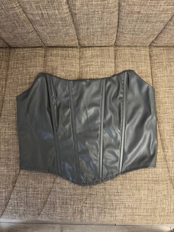 Кожаный комплект топ и брюки