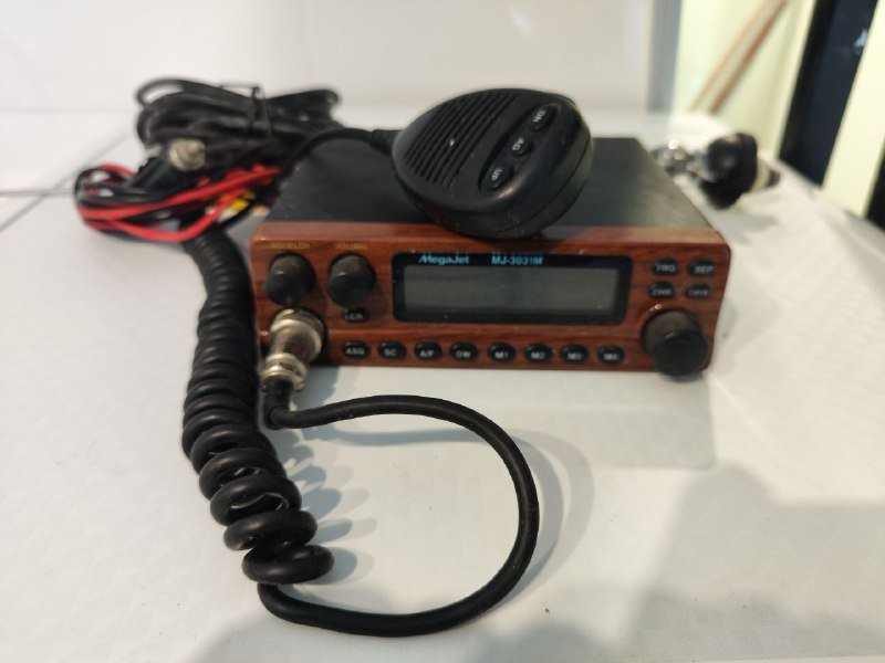 Рация автомобильная с антенной