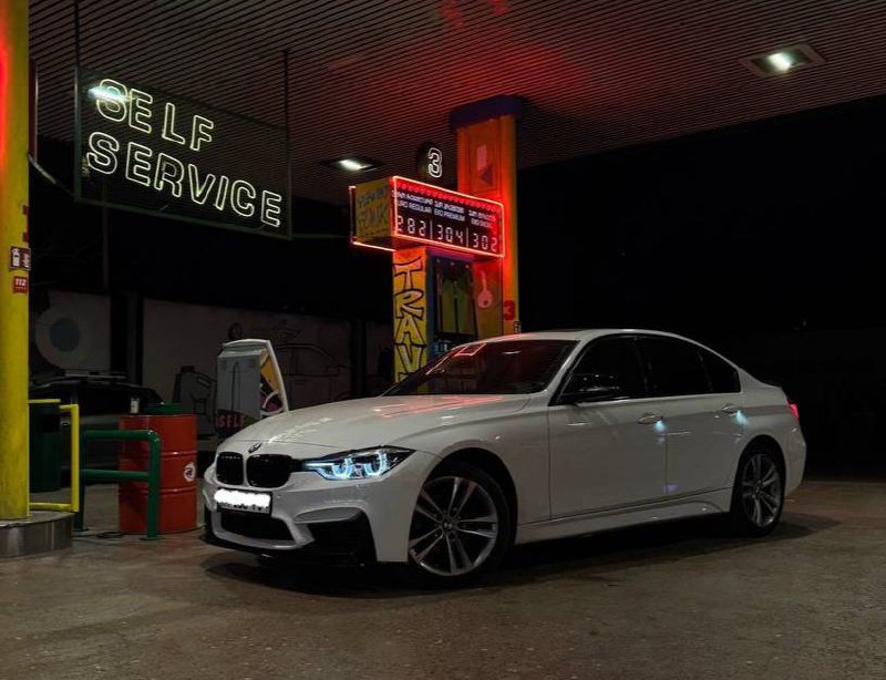 BMW 330i xDrive 2017 года