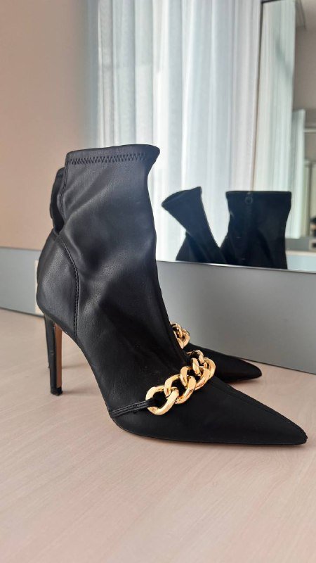 кеды, ботинки, туфли, сумка, платья, костюм, тренч, пальто, куртка, свитер, лосины, джинсы 6