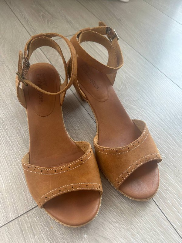 Джинсы Tom Tailor, Джинсы Zara, Платье HM, Сарафан Zarina, Топ Mango, Рубашка Tommy Hilfiger, Босоножки Timberland 9