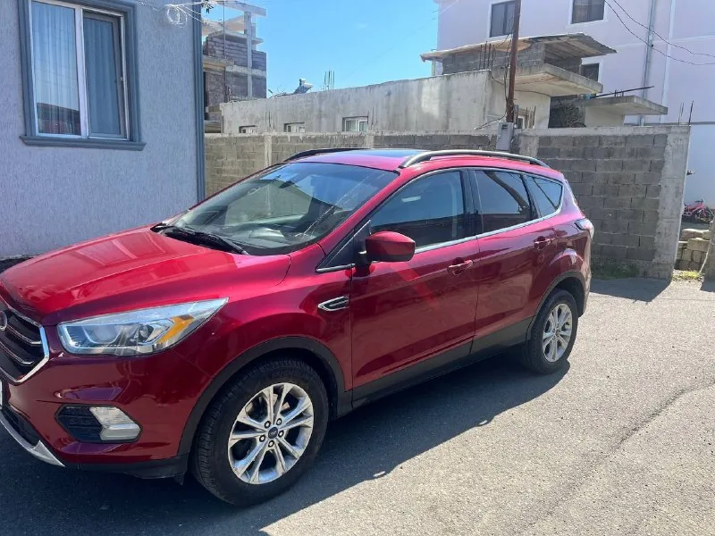 Ford Escape в долгосрочную аренду