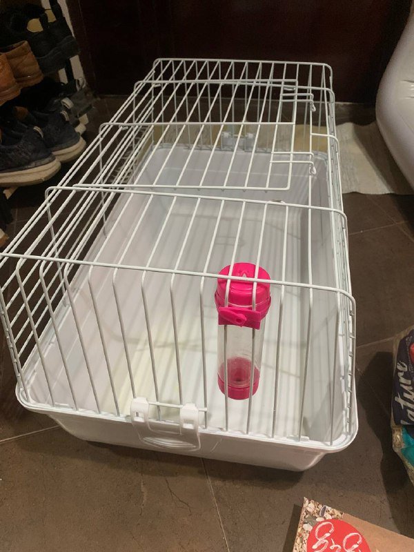 Клетка для хомяка или морской свинки с припасами