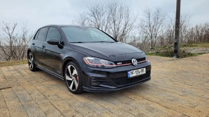 Volkswagen Golf 7.5 GTI Performance