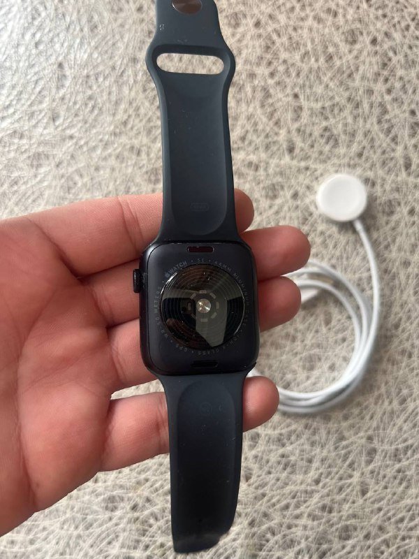 Apple Watch SE 44 2 gen с ремешком и зарядкой 3